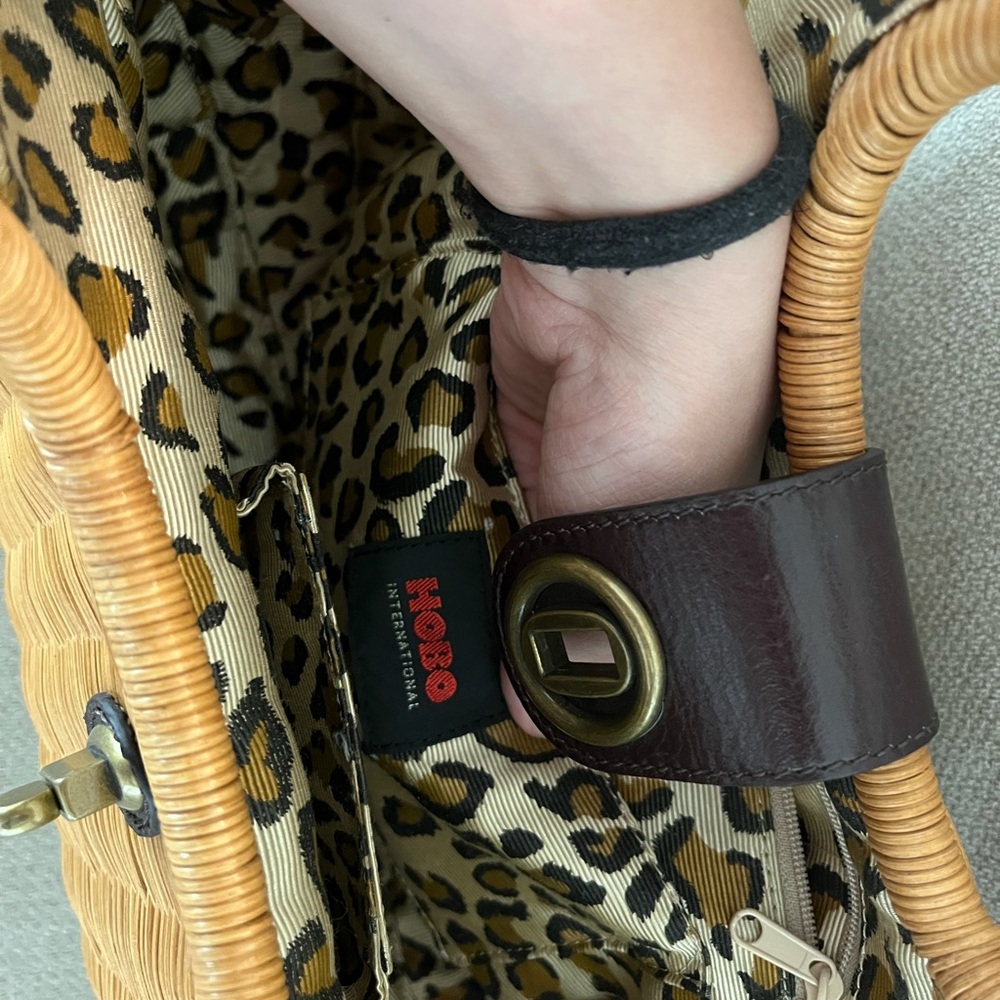 HOBO Wicker Handbag - Picture 7 of 8